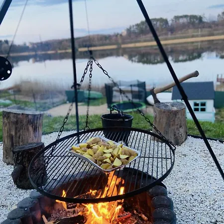 Dom Nad Jeziorem Stacja Hartowiec Grodziczno