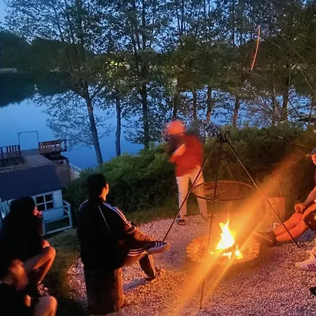 펜션 Dom Nad Jeziorem Stacja Hartowiec *