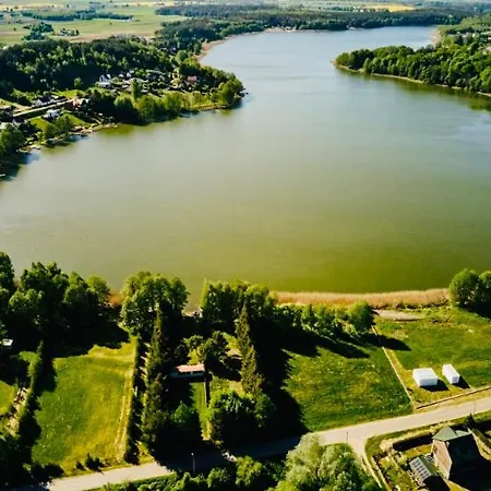 Dom Nad Jeziorem Stacja Hartowiec 펜션 Grodziczno