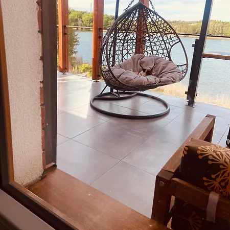 Dom Nad Jeziorem Stacja Hartowiec Holiday home